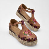 Mora Tierra Sandalia para mujer