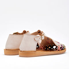 Sandalia cerrada tejida Sheila para Niña marca Mora Tierra Beige cod. 125250