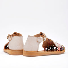 Sandalia cerrada tejida Sheila para Niña marca Mora Tierra Beige cod. 125250