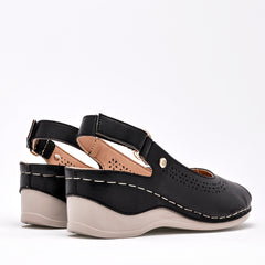 Zapatilla abierta para Mujer marca Mora Confort Negro cod. 126820
