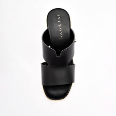 Sandalia cuña para Mujer marca Ivi Love Negro cod. 140905