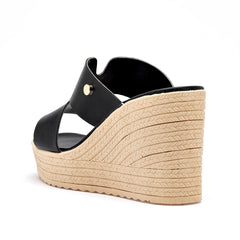Sandalia cuña para Mujer marca Ivi Love Negro cod. 140905